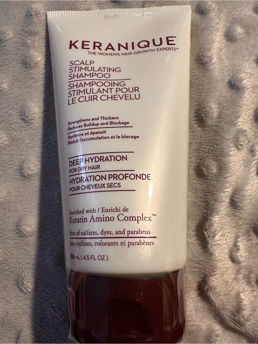 Keranique Deep Hydration Scalp Stimulating Shampoo — White with Burgundy Cap